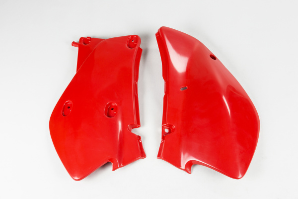 Side panels - red 069 - Honda - REPLICA PLASTICS - HO03677-069 - UFO Plast