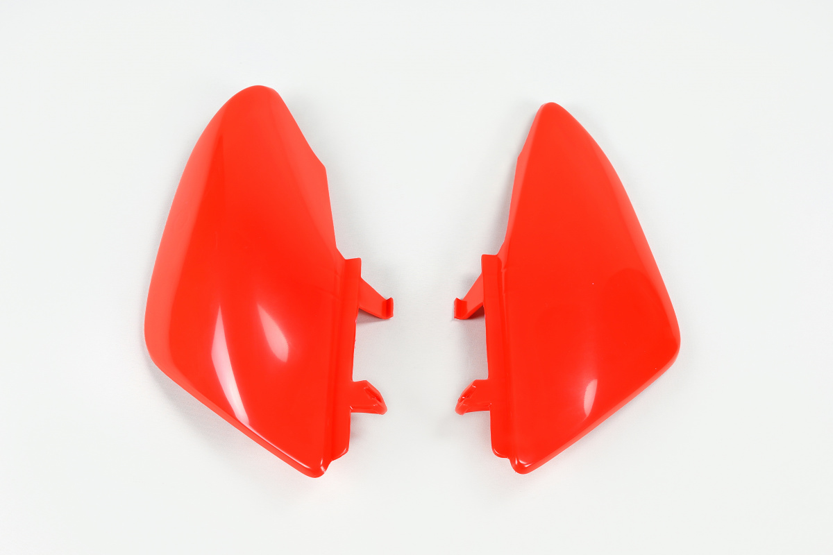 Side panels - red 070 - Honda - REPLICA PLASTICS - HO03644-070 - UFO Plast