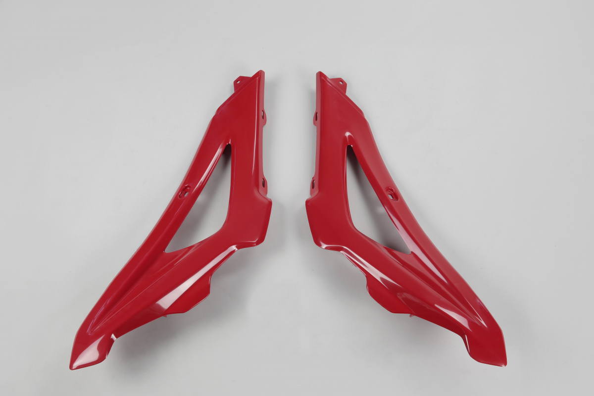 Radiator covers / Upper part - red 062 - Husqvarna - REPLICA PLASTICS - HU03316-062 - UFO Plast